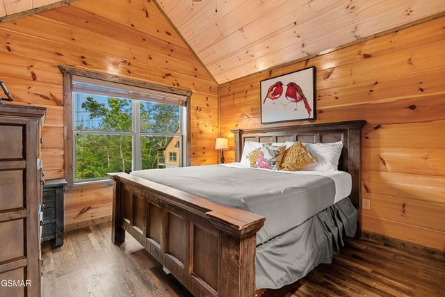 2109 Eagle Feather Drive, Sevierville, TN 37876