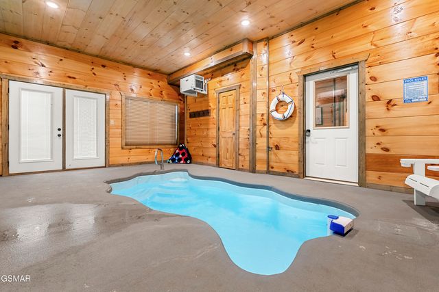 2109 Eagle Feather Drive, Sevierville, TN 37876