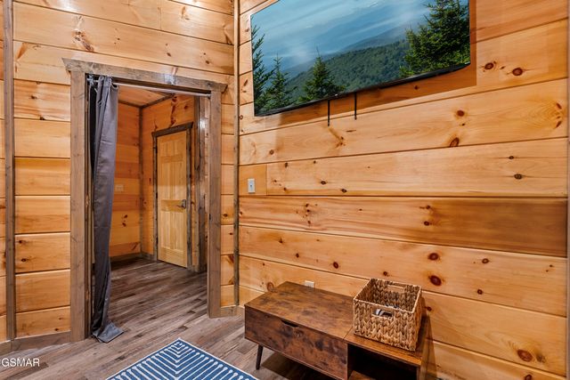 2109 Eagle Feather Drive, Sevierville, TN 37876