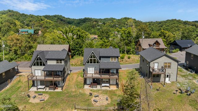 2109 Eagle Feather Drive, Sevierville, TN 37876