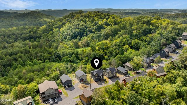 2109 Eagle Feather Drive, Sevierville, TN 37876