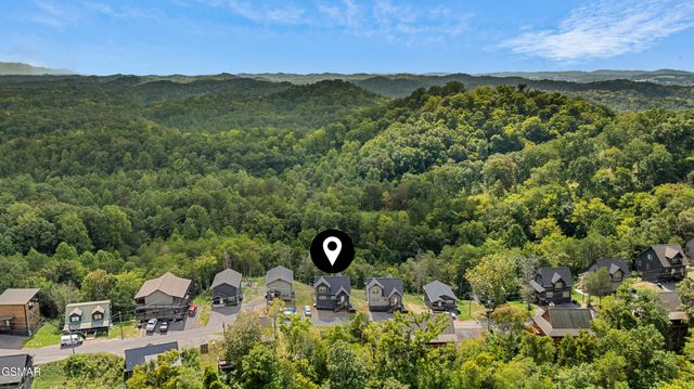 2109 Eagle Feather Drive, Sevierville, TN 37876