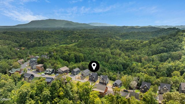 2109 Eagle Feather Drive, Sevierville, TN 37876