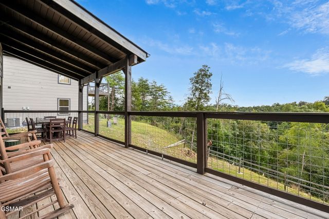 2109 Eagle Feather Drive, Sevierville, TN 37876