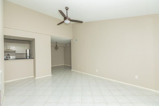 7128 N Holiday Drive, Galveston, TX 77550