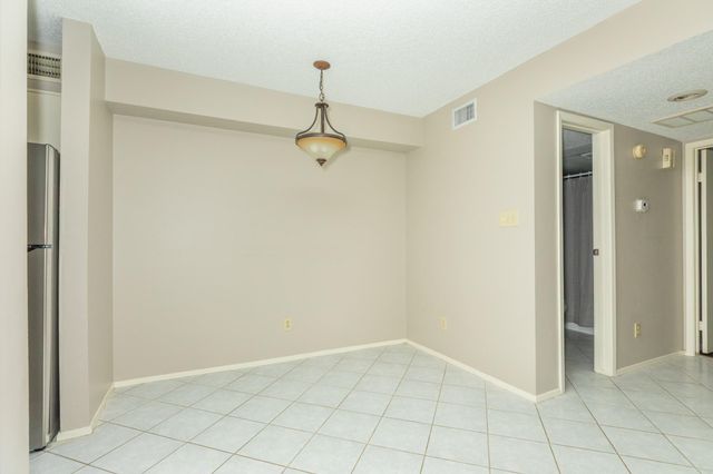 7128 N Holiday Drive, Galveston, TX 77550