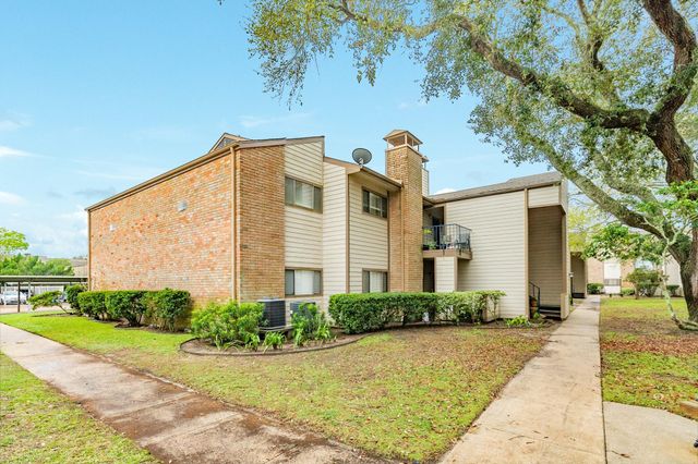 7128 N Holiday Drive, Galveston, TX 77550