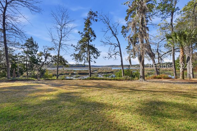 5 Wisteria Ln, Bluffton, SC 29909