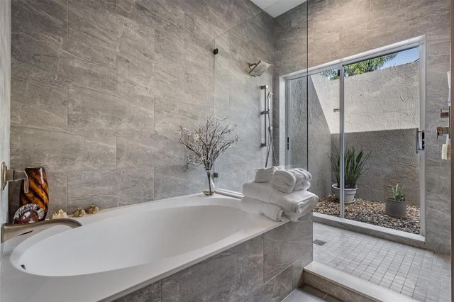 22848 STERLING MANOR LOOP, Lutz, FL 33549