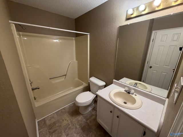 2154 Westbury Court Sw, Decatur, AL 35603