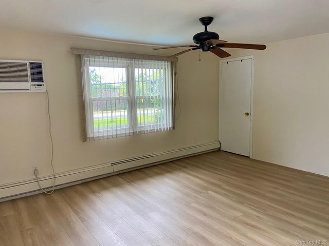 11 April Lane, Hicksville, NY 11801