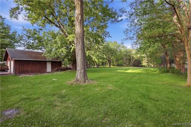 4695 Harris Hill Road, Clarence, NY 14221