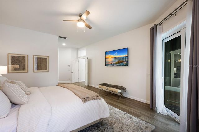 8009 ROYAL BIRKDALE CIRCLE, Lakewood Ranch, FL 34202