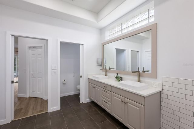 8009 ROYAL BIRKDALE CIRCLE, Lakewood Ranch, FL 34202