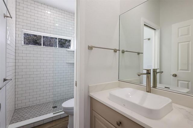 8009 ROYAL BIRKDALE CIRCLE, Lakewood Ranch, FL 34202