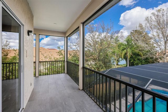 8009 ROYAL BIRKDALE CIRCLE, Lakewood Ranch, FL 34202