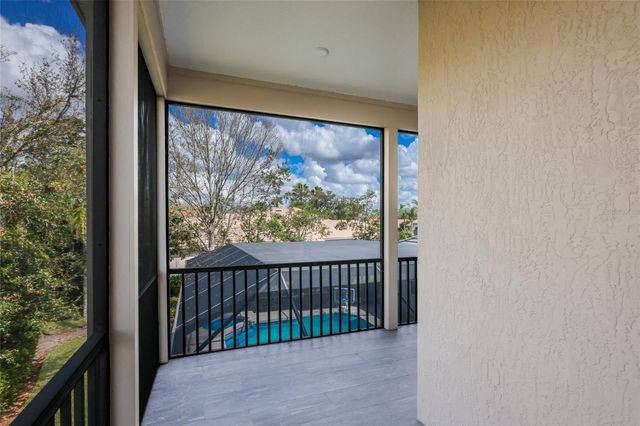 8009 ROYAL BIRKDALE CIRCLE, Lakewood Ranch, FL 34202