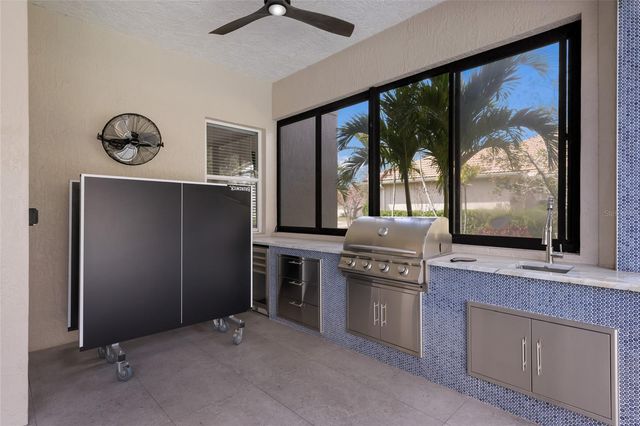 8009 ROYAL BIRKDALE CIRCLE, Lakewood Ranch, FL 34202