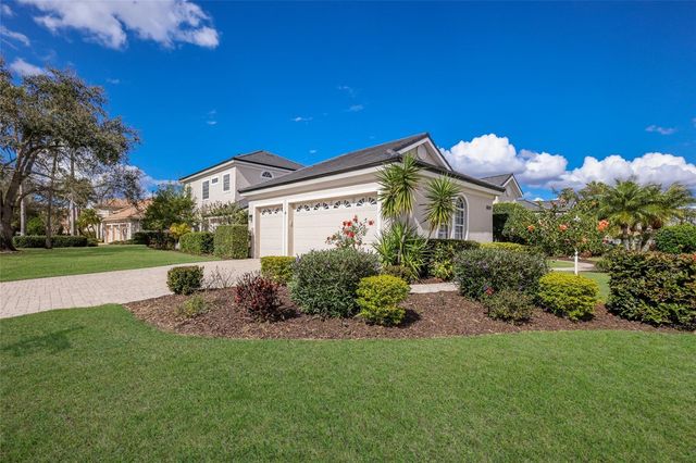 8009 ROYAL BIRKDALE CIRCLE, Lakewood Ranch, FL 34202