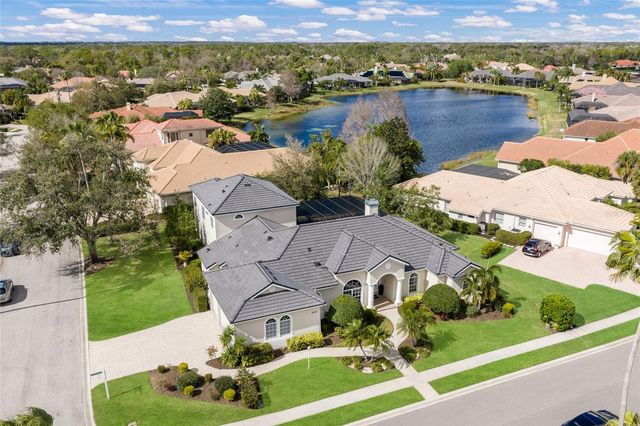 8009 ROYAL BIRKDALE CIRCLE, Lakewood Ranch, FL 34202