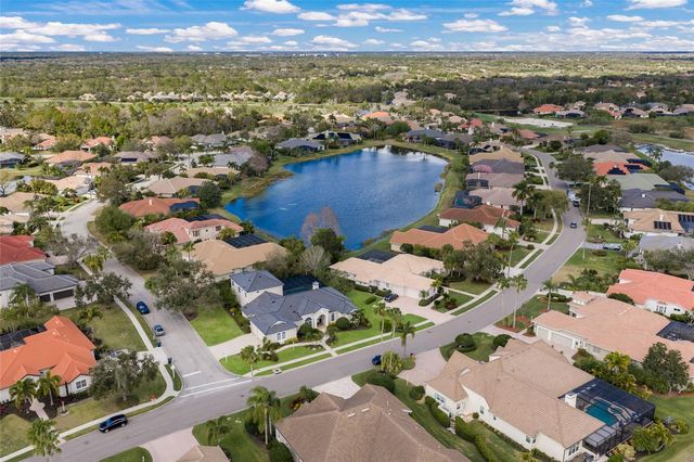8009 ROYAL BIRKDALE CIRCLE, Lakewood Ranch, FL 34202
