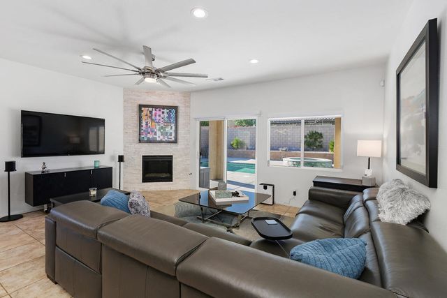 73824 Da Vinci Court, Palm Desert, CA 92211