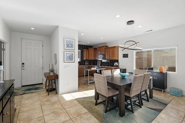 73824 Da Vinci Court, Palm Desert, CA 92211