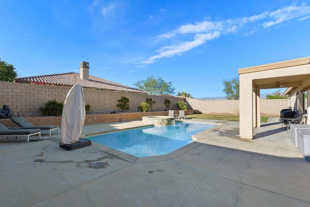 73824 Da Vinci Court, Palm Desert, CA 92211