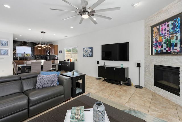 73824 Da Vinci Court, Palm Desert, CA 92211