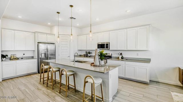 3327 E AGLIO Avenue, San Tan Valley, AZ 85143