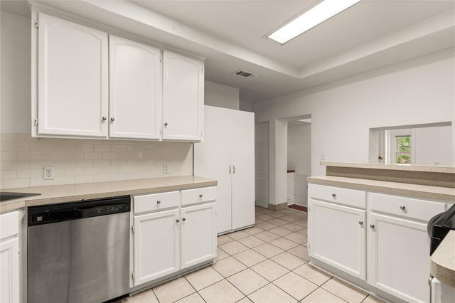 2202 W Main Street, Houston, TX 77098