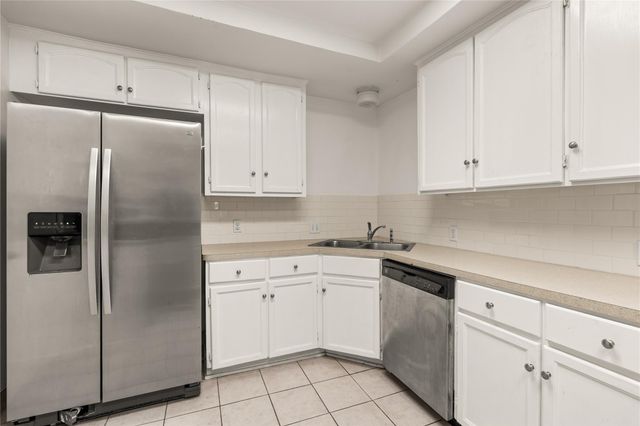 2202 W Main Street, Houston, TX 77098