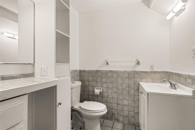 2202 W Main Street, Houston, TX 77098