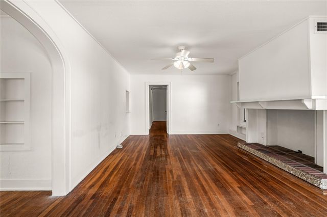 2202 W Main Street, Houston, TX 77098