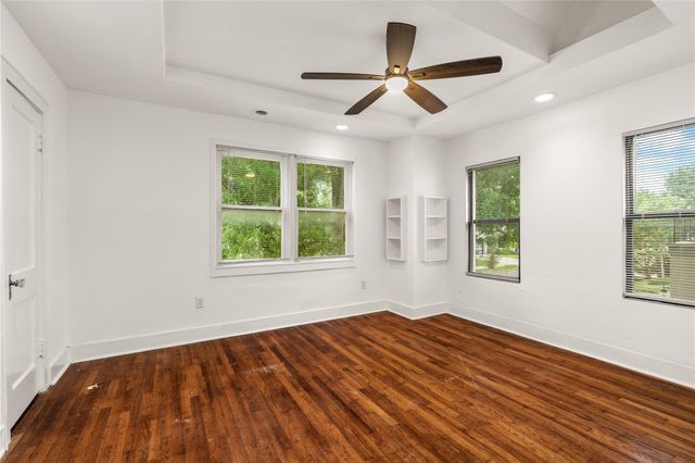 2202 W Main Street, Houston, TX 77098