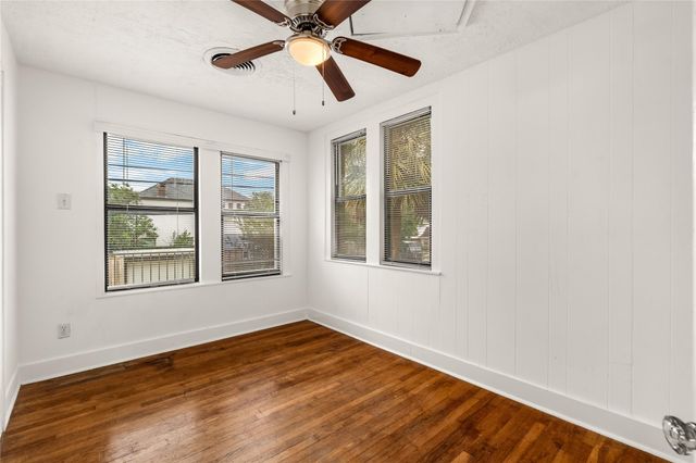 2202 W Main Street, Houston, TX 77098
