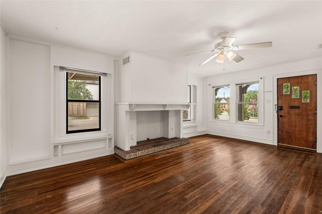 2202 W Main Street, Houston, TX 77098