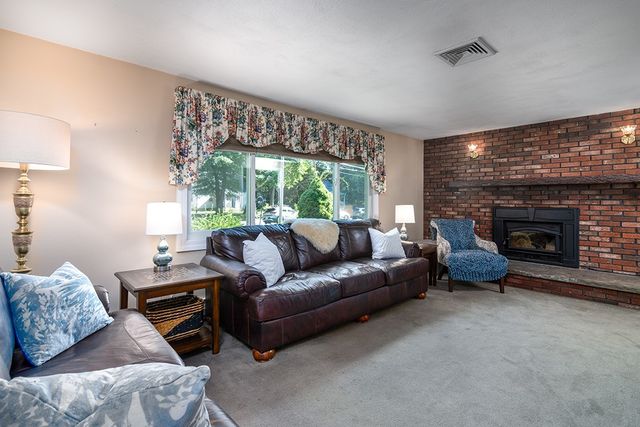 26 High Street, North Kingstown, RI 02852
