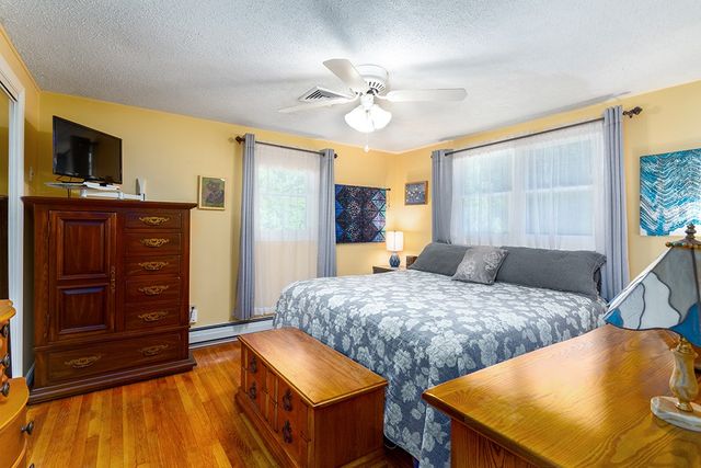 26 High Street, North Kingstown, RI 02852