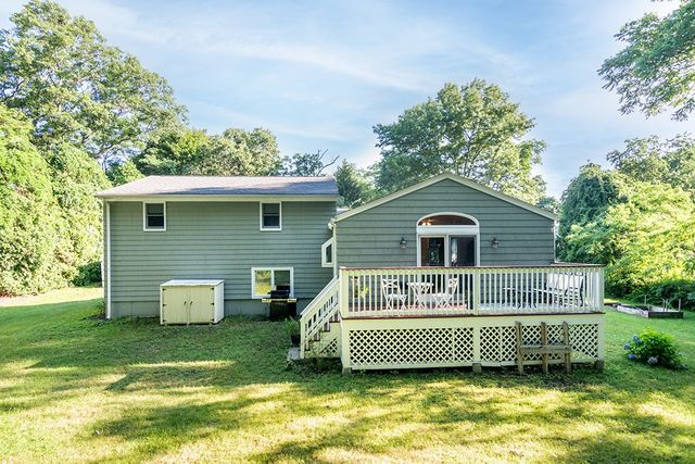 26 High Street, North Kingstown, RI 02852