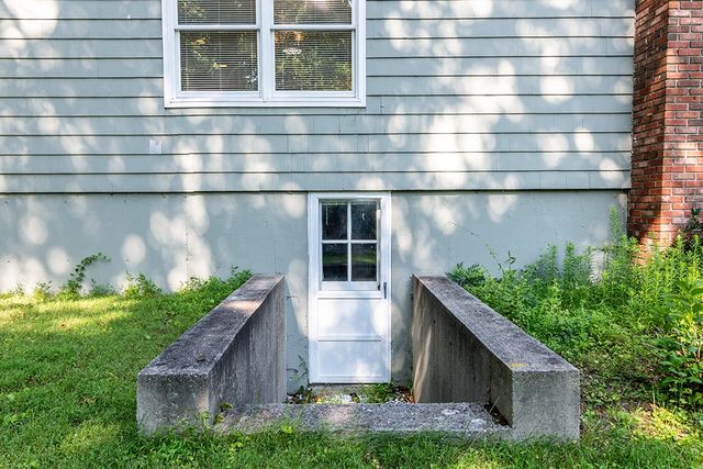 26 High Street, North Kingstown, RI 02852