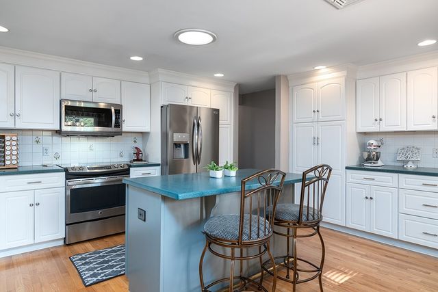 26 High Street, North Kingstown, RI 02852