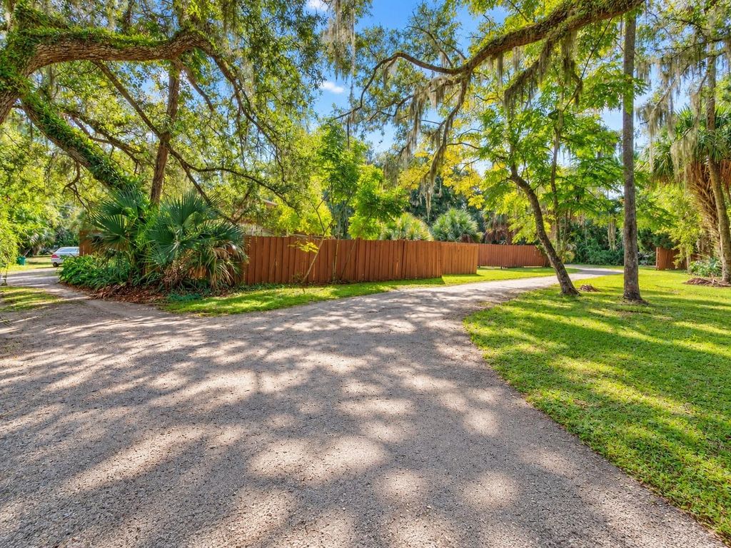 Image 34 of property listing at 1800 JAMES STREET, New Smyrna Beach, FL 32168