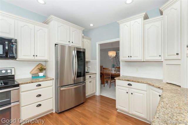 7526 Summer Breeze Trail, Howell, MI 48843