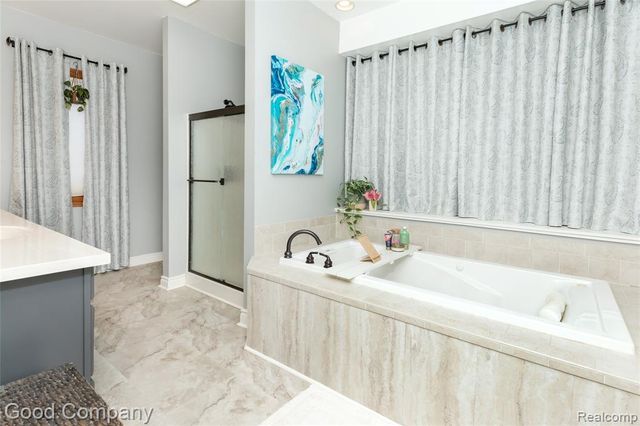 7526 Summer Breeze Trail, Howell, MI 48843