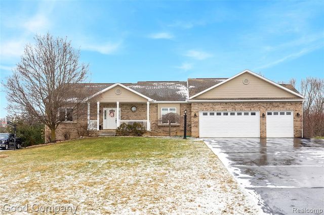 7526 Summer Breeze Trail, Howell, MI 48843