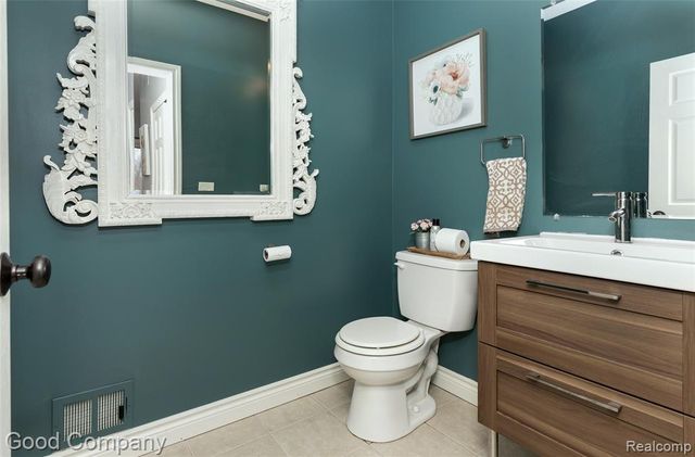 7526 Summer Breeze Trail, Howell, MI 48843