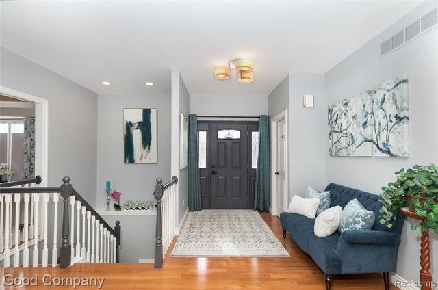 7526 Summer Breeze Trail, Howell, MI 48843