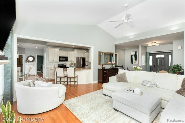 7526 Summer Breeze Trail, Howell, MI 48843