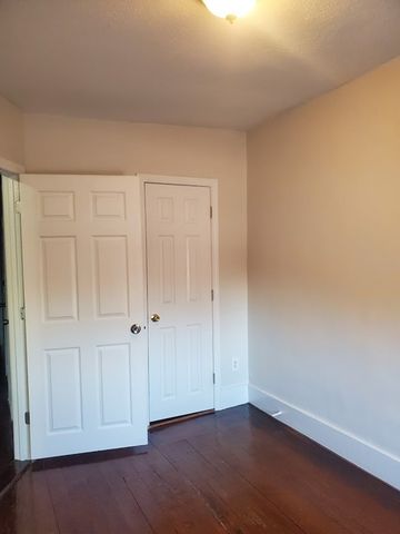 182 Walnut Ave 2, Boston, MA 02119